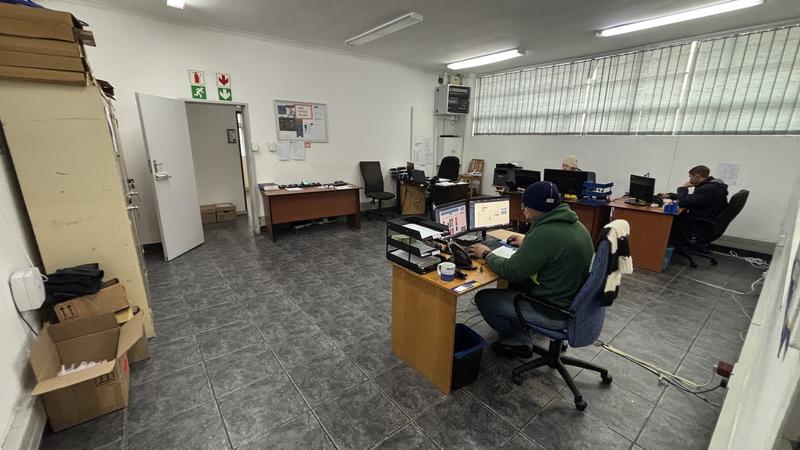 To Let commercial Property for Rent in Paarden Eiland Western Cape